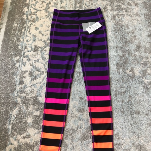 Athleta HR Bold Stripe Chaturanga Tight NWT XS - Picture 4 of 6